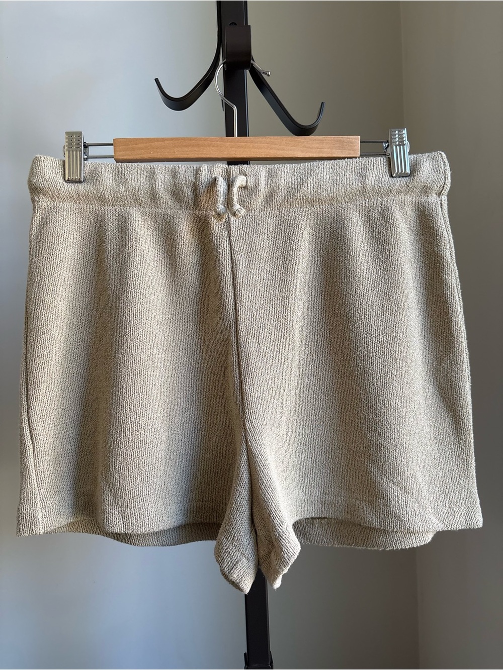 H&M Cozy Minimalist Knit Shorts Women's Size Medium Soft Lounge Athleisure Beach